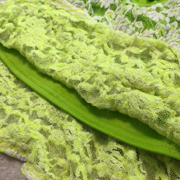 Lime green crop top - Picture 4 of 4